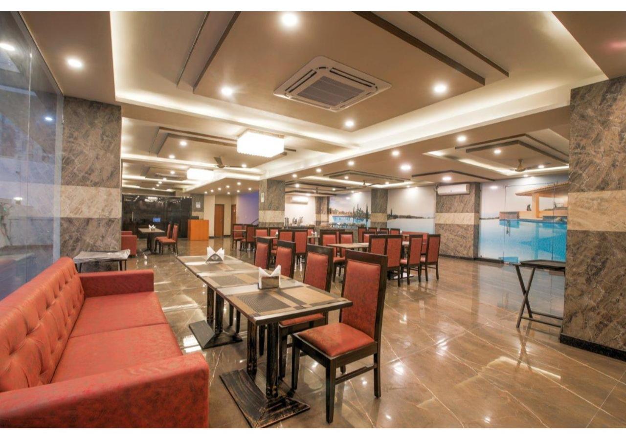 Kusum House Bed & Breakfast Greater Noida Bagian luar foto