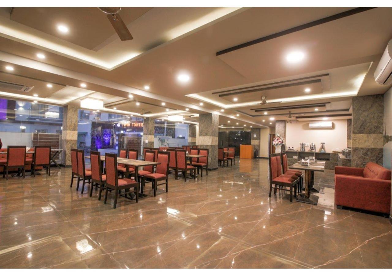 Kusum House Bed & Breakfast Greater Noida Bagian luar foto