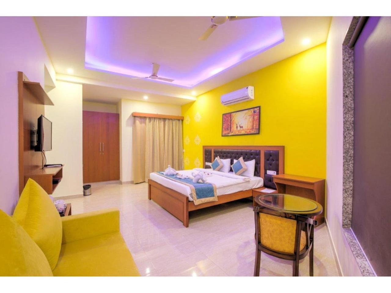 Kusum House Bed & Breakfast Greater Noida Bagian luar foto