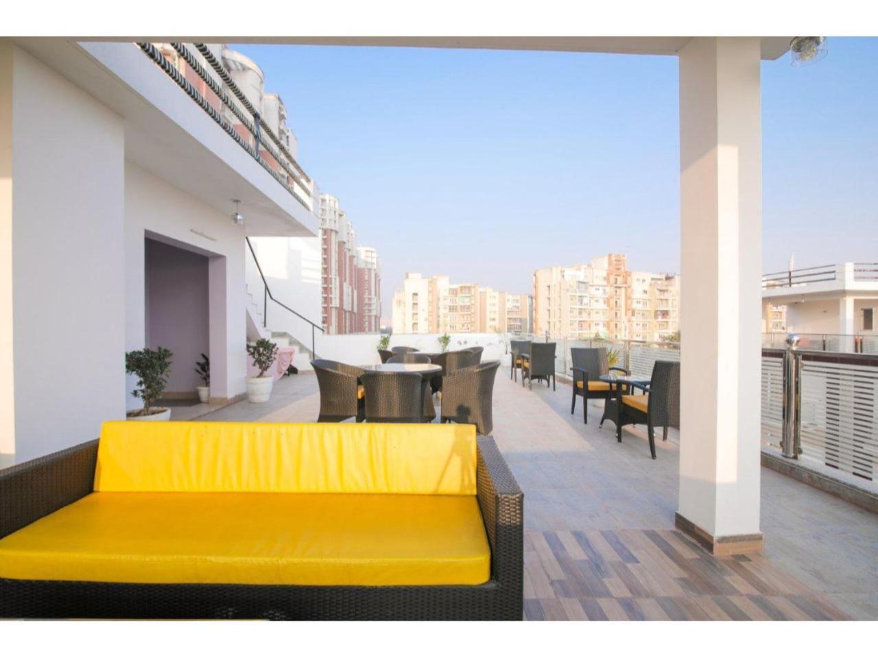 Kusum House Bed & Breakfast Greater Noida Bagian luar foto